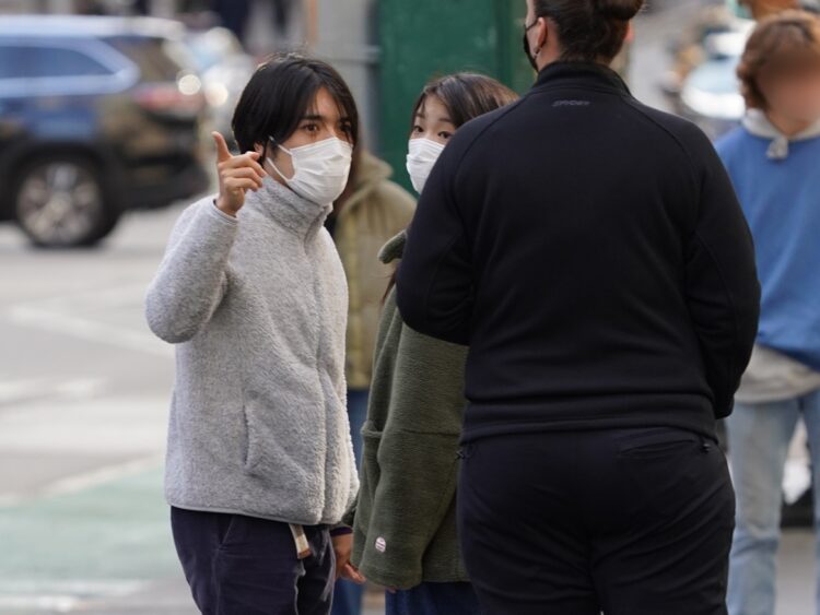 天皇陛下の姪であり小室佳代さんの義理の娘に当たる眞子さん(写真は2021年秋)